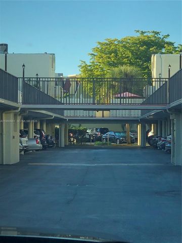 1701 NE 115th St 34-A, Miami, FL 33181