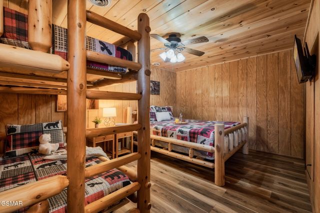 817 Ridgefield Drive, Sevierville, TN 37876