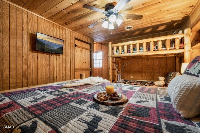 817 Ridgefield Drive, Sevierville, TN 37876