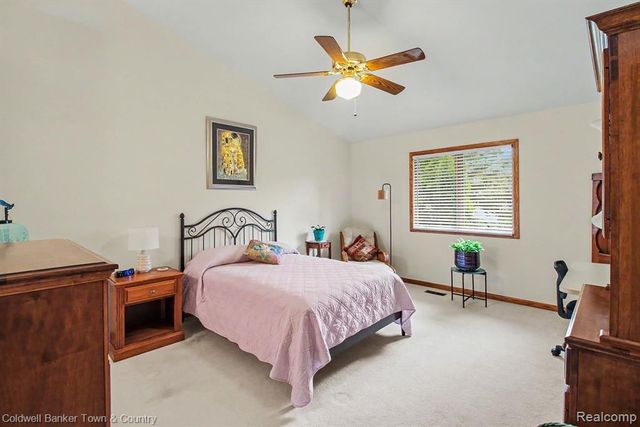 2246 Willow Tree Drive, Brighton, MI 48116