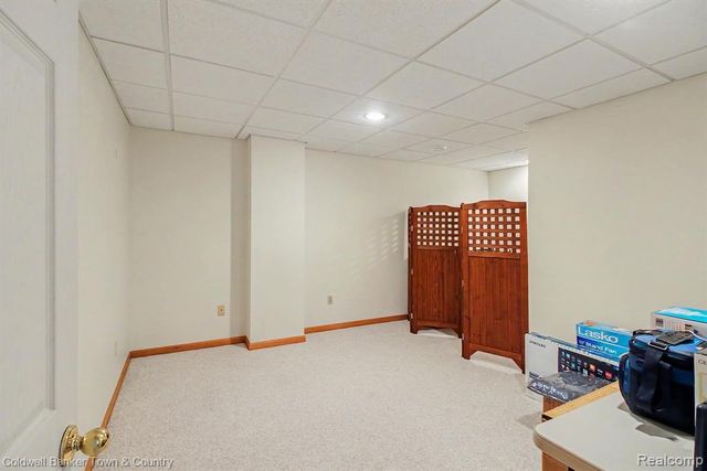 2246 Willow Tree Drive, Brighton, MI 48116