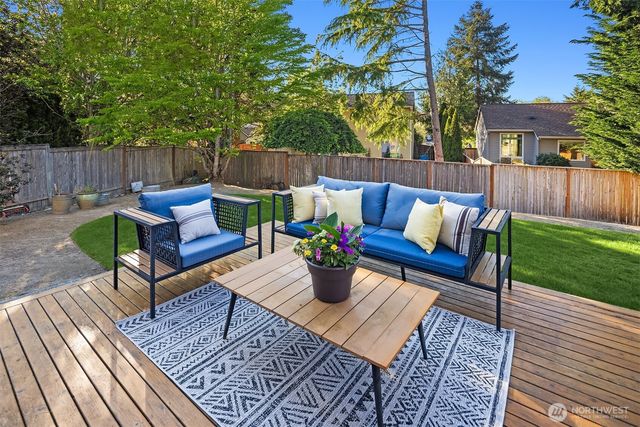 2462 238th Place NE, Sammamish, WA 98074