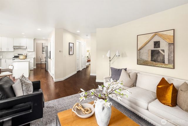 2462 238th Place NE, Sammamish, WA 98074
