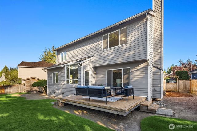 2462 238th Place NE, Sammamish, WA 98074