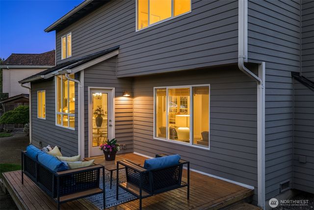 2462 238th Place NE, Sammamish, WA 98074