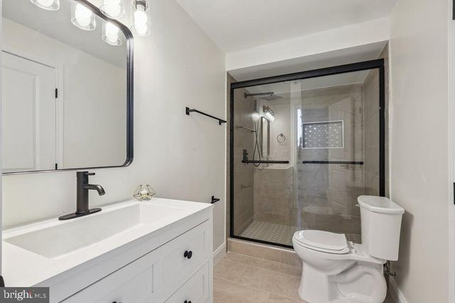 9662 WESTPORT LN, Burke, VA 22015