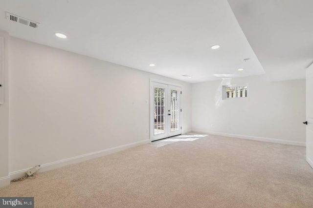 9662 WESTPORT LN, Burke, VA 22015