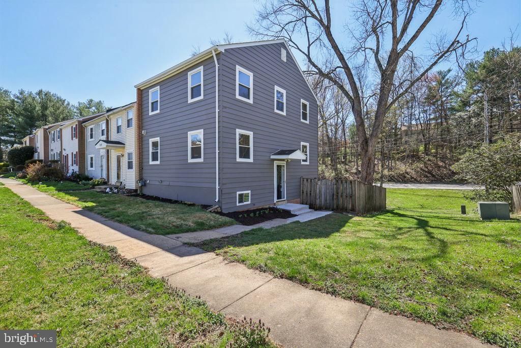 9662 WESTPORT LN, Burke, VA 22015