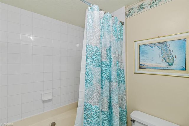 1044 Woodshire LN # B205, Naples, FL 34105