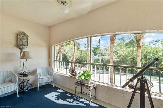 1044 Woodshire LN # B205, Naples, FL 34105