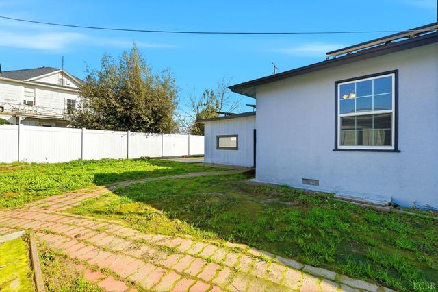 100 W Terrace Drive, Hanford, CA 93230