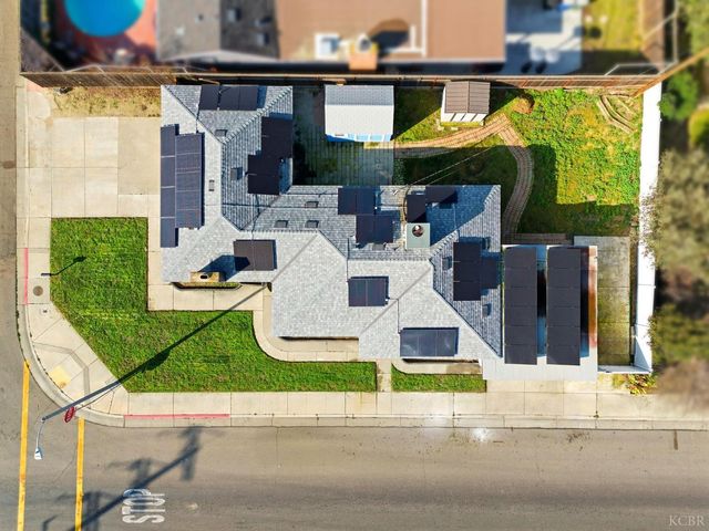 100 W Terrace Drive, Hanford, CA 93230