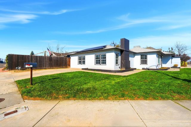 100 W Terrace Drive, Hanford, CA 93230