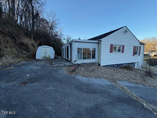 1169 Valley Drive, Bristol, VA 24201