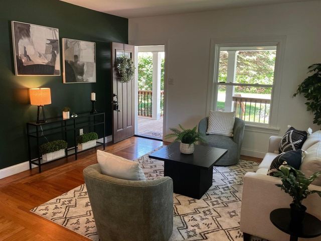 226 S Barker Street, New Buffalo, MI 49117