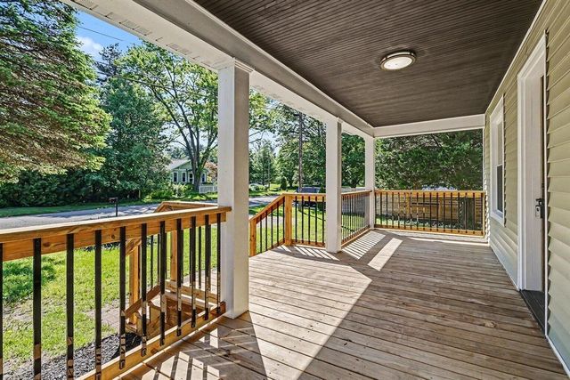 226 S Barker Street, New Buffalo, MI 49117