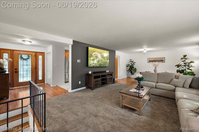 21201 E Chigwidden Street, Northville, MI 48167