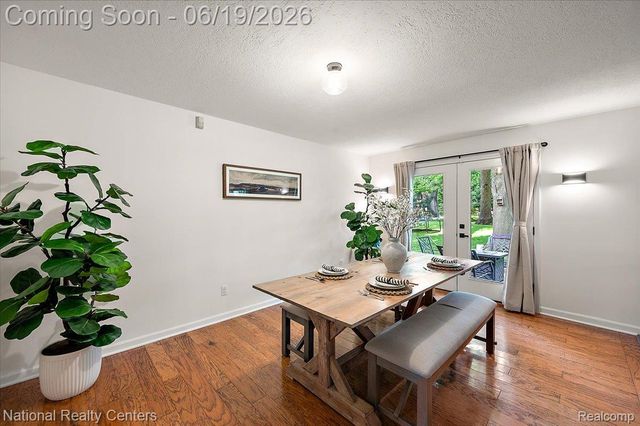 21201 E Chigwidden Street, Northville, MI 48167