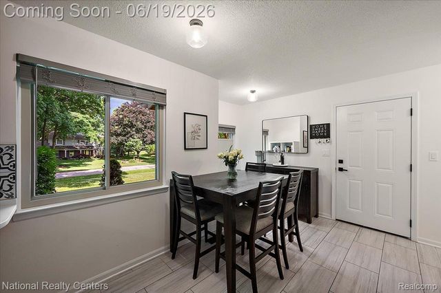 21201 E Chigwidden Street, Northville, MI 48167