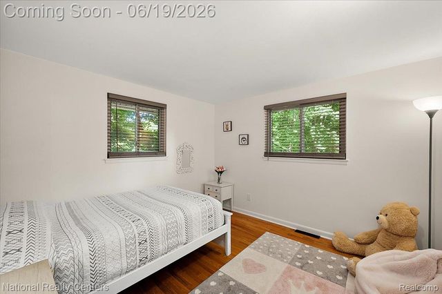 21201 E Chigwidden Street, Northville, MI 48167