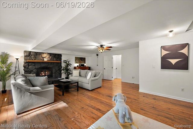21201 E Chigwidden Street, Northville, MI 48167