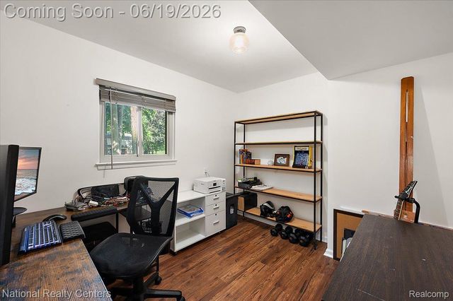 21201 E Chigwidden Street, Northville, MI 48167
