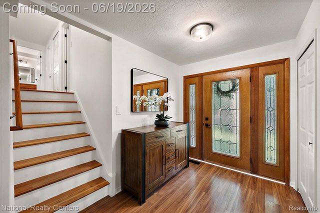 21201 E Chigwidden Street, Northville, MI 48167