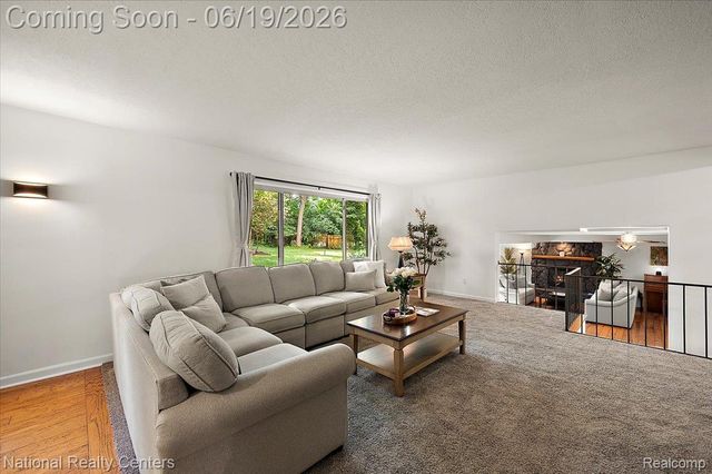 21201 E Chigwidden Street, Northville, MI 48167