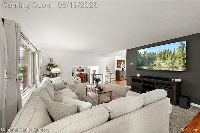 21201 E Chigwidden Street, Northville, MI 48167