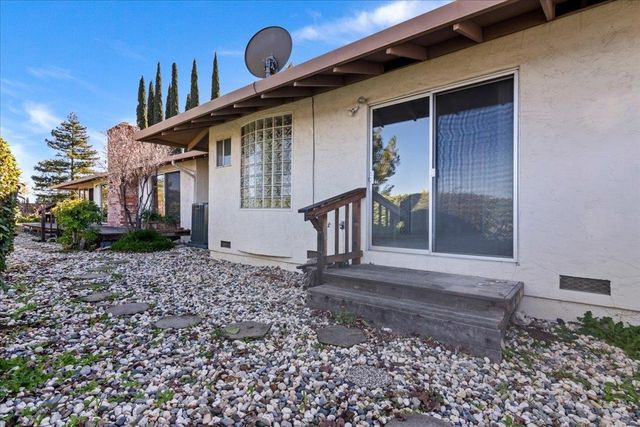 224 Cobblestone Dr, Antioch, CA 94509