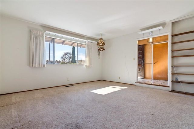 224 Cobblestone Dr, Antioch, CA 94509