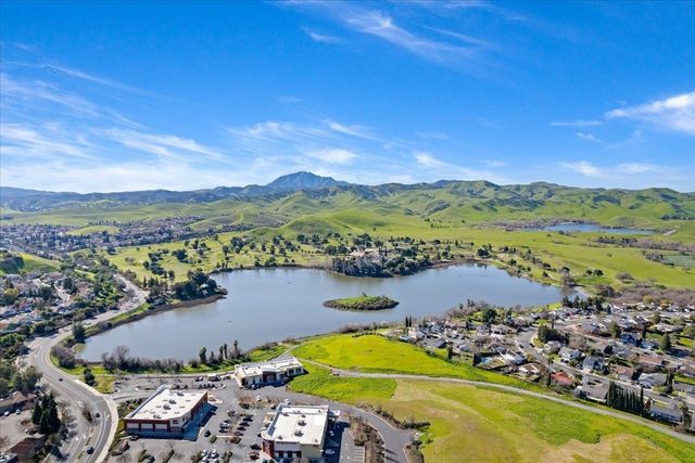 224 Cobblestone Dr, Antioch, CA 94509