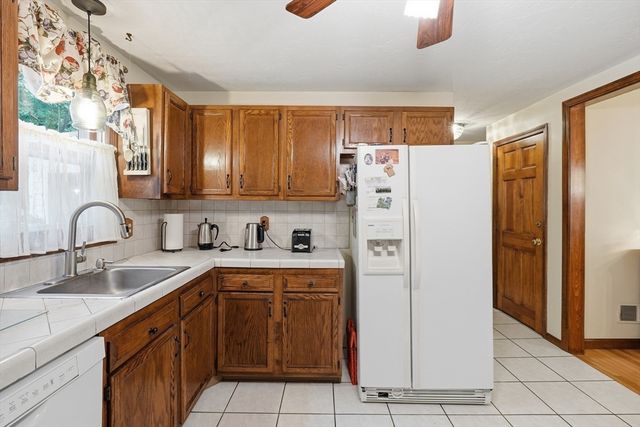 3 Barrows Road, Worcester, MA 01609