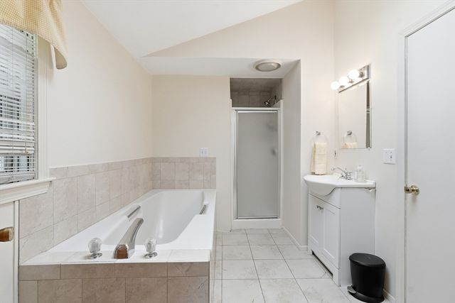 3 Barrows Road, Worcester, MA 01609