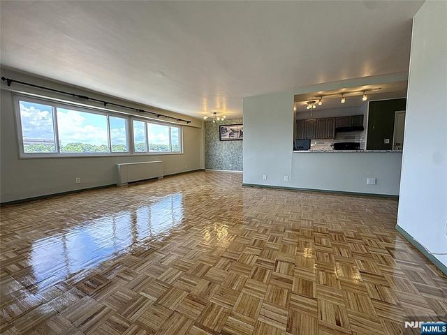 2185 Lemoine 8M, Fort Lee, NJ 07024