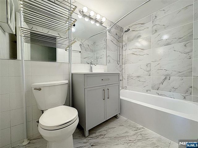 2185 Lemoine 8M, Fort Lee, NJ 07024