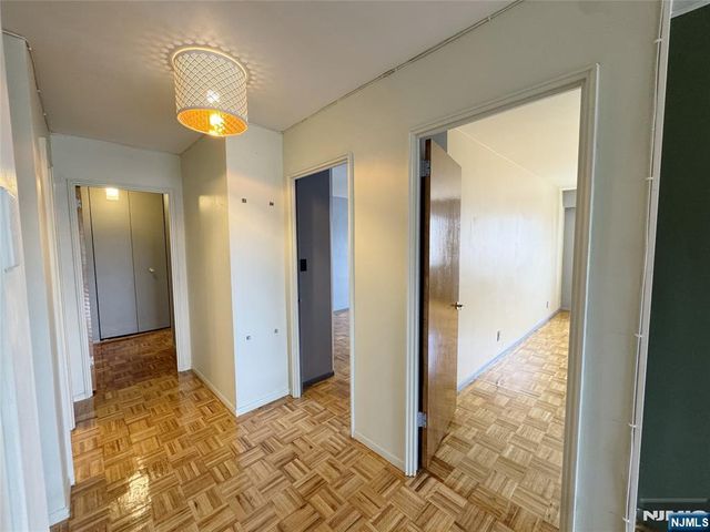 2185 Lemoine 8M, Fort Lee, NJ 07024