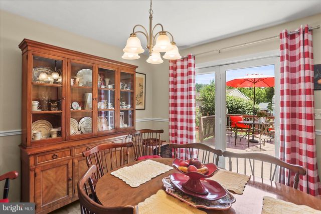 17 ECKER AVE, Stewartstown, PA 17363