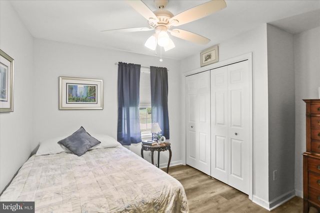 17 ECKER AVE, Stewartstown, PA 17363