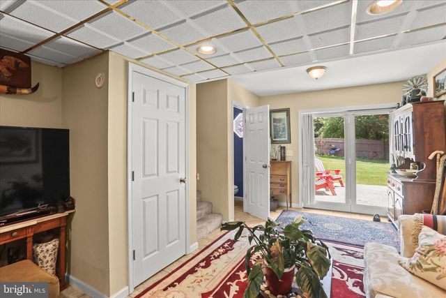 17 ECKER AVE, Stewartstown, PA 17363