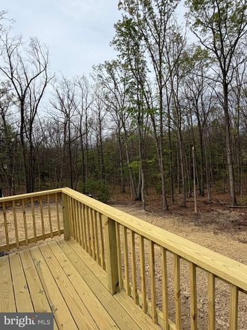 335 JENNIFER LANE, Shanks, WV 26761
