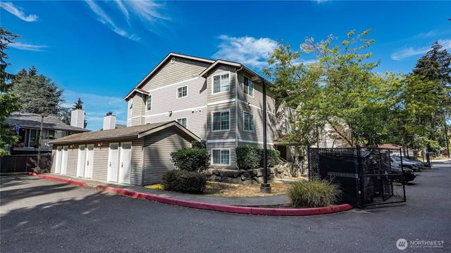 3221 S 208th Street, Seatac, WA 98198