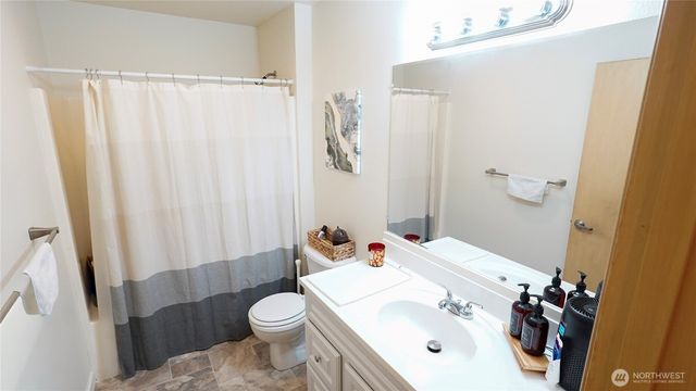3221 S 208th Street, Seatac, WA 98198