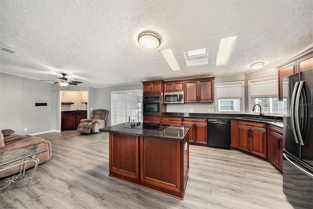 37617 AMIGO DRIVE, Zephyrhills, FL 33541