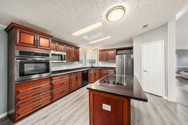 37617 AMIGO DRIVE, Zephyrhills, FL 33541