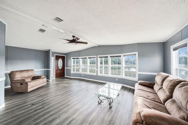 37617 AMIGO DRIVE, Zephyrhills, FL 33541