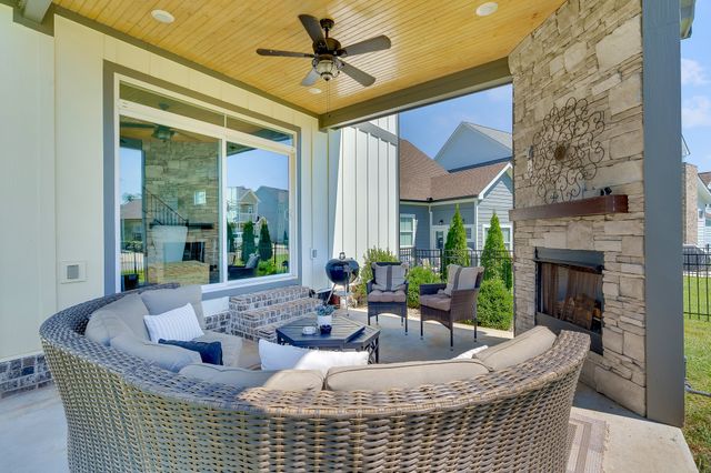 111 Barefoot Way, Winchester, TN 37398