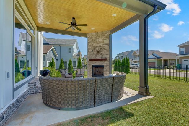 111 Barefoot Way, Winchester, TN 37398