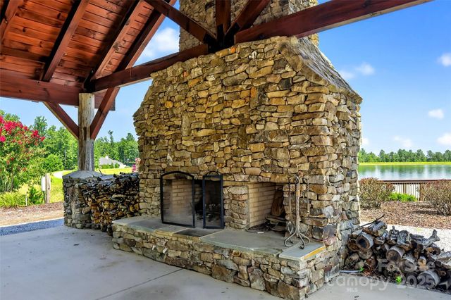 26 Lakeview Trail, Nebo, NC 28761