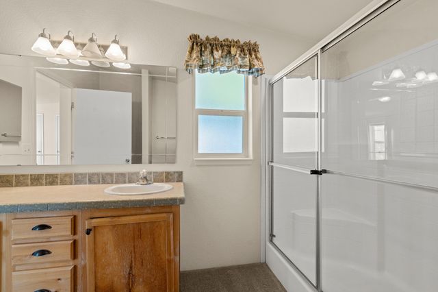 3431 S Pacific Highway SPC 17, Medford, OR 97501